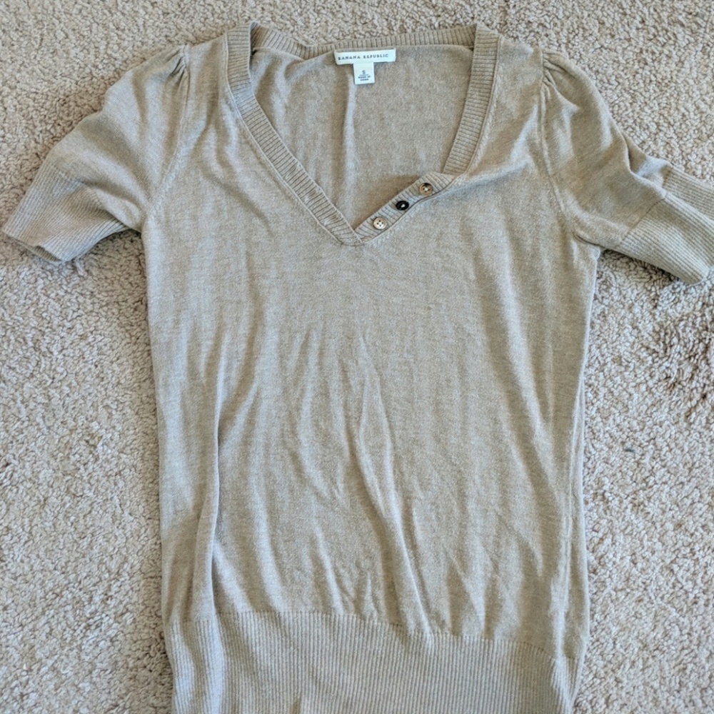 Banana Republic lightweight short sleeve sweater
